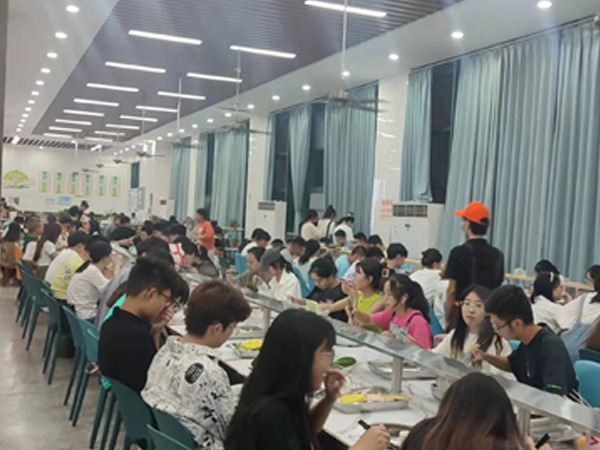 旋轉火鍋設備廠家